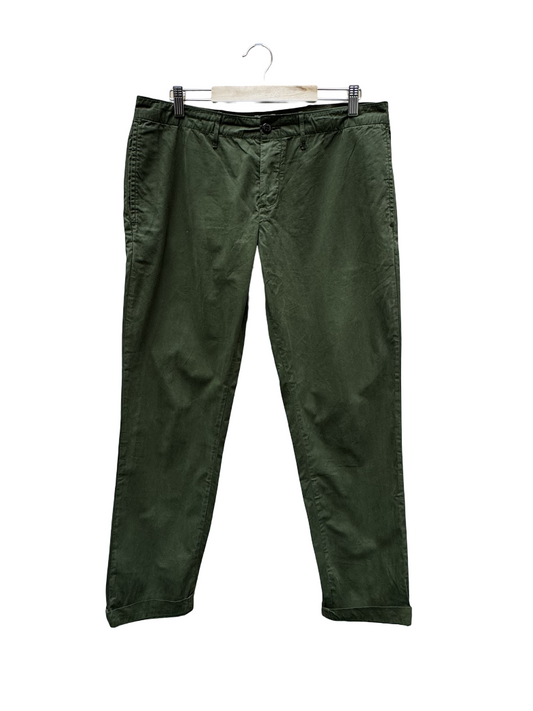 Pantalon Vert Olive Taille 3/L seconde main femme